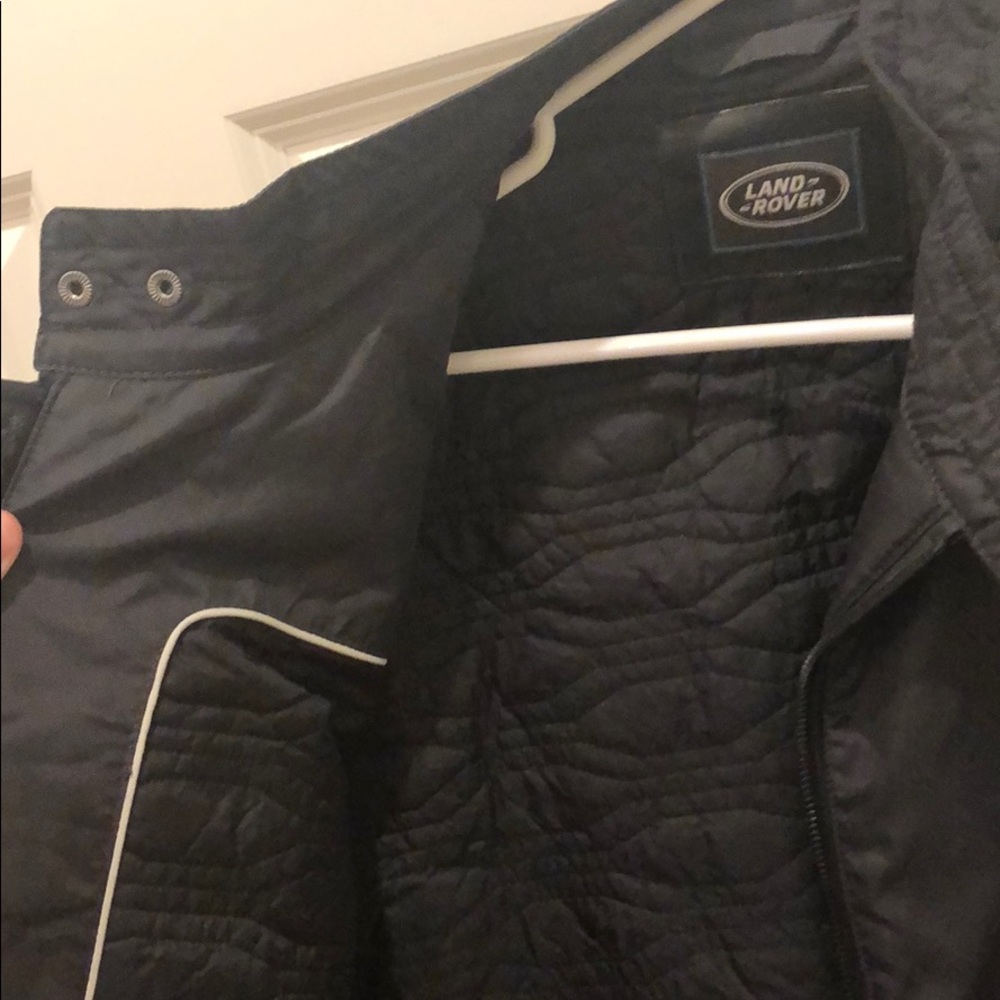 Land Rover Racing team raincoat - Picture 3 of 5